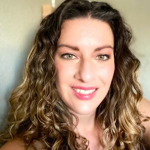 Meet your Posher, Cambria